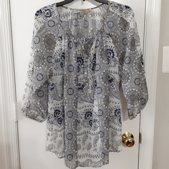 Figueroa & flower navy and gold sheer top, 1X - Picture 1 of 5